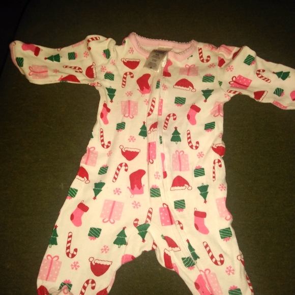Baby girl clothes from newborn to 12 months